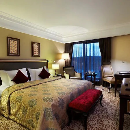 Crowne Plaza By Ihg