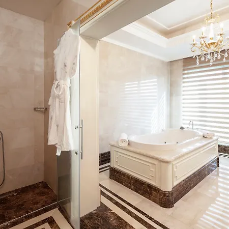 Crowne Plaza By Ihg Ξενοδοχείο