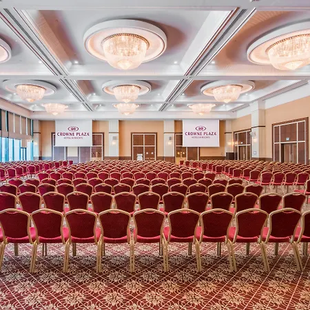فندق كراون بلازا إسطنبول آسيا 5*