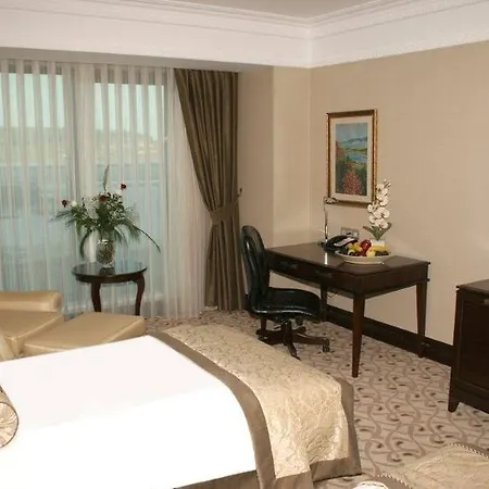 فندق كراون بلازا إسطنبول آسيا 5*