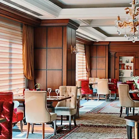 Crowne Plaza By Ihg Hotell 5*