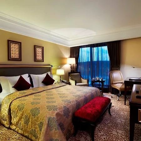 Отель Crowne Plaza By Ihg