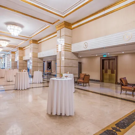 Crowne Plaza By Ihg Hotel Istanbul