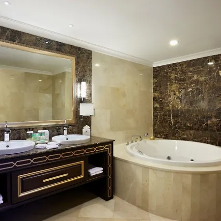 Hotel Crowne Plaza By Ihg