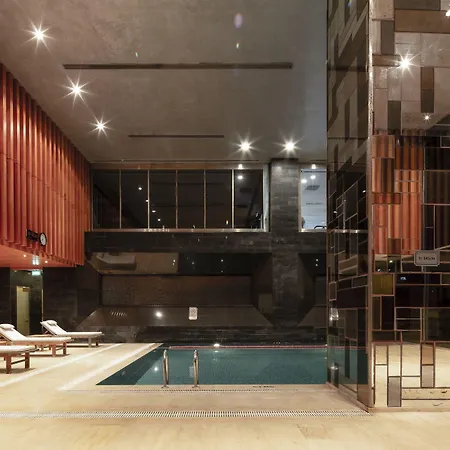 Crowne Plaza By Ihg