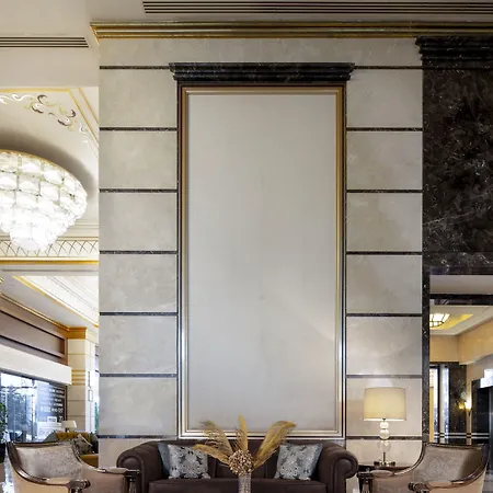 Crowne Plaza By Ihg Hotell 5*