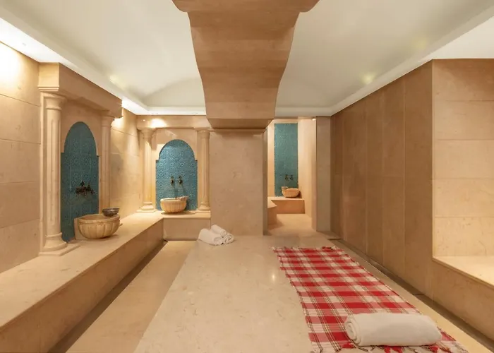 Hotel Crowne Plaza By Ihg 5*