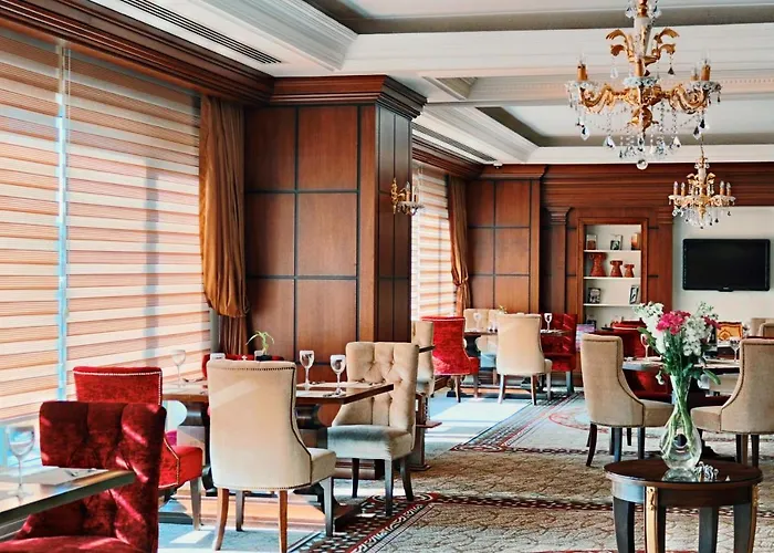 Crowne Plaza By Ihg Hotel 5*