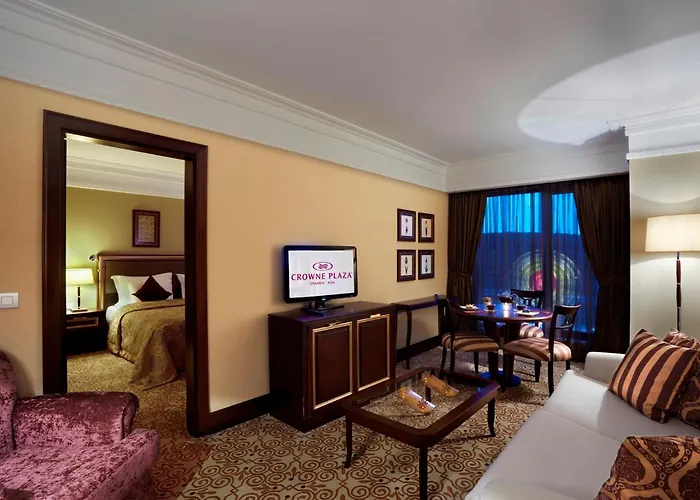 Hotel Crowne Plaza By Ihg 5*