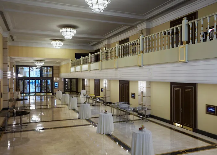 Hotel Crowne Plaza By Ihg Istanbul