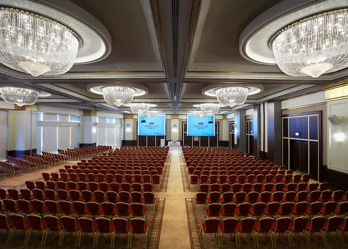 Crowne Plaza By Ihg Hotel 5*