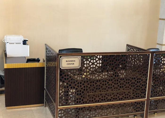 Crowne Plaza By Ihg 5*