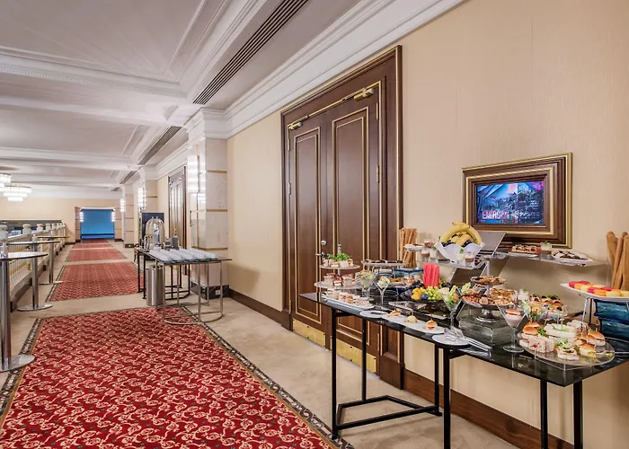 Hotel Crowne Plaza By Ihg Istanbul