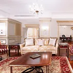 Crowne Plaza By Ihg