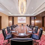 Crowne Plaza By Ihg Hotel 5*