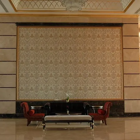 Crowne Plaza By Ihg 5*